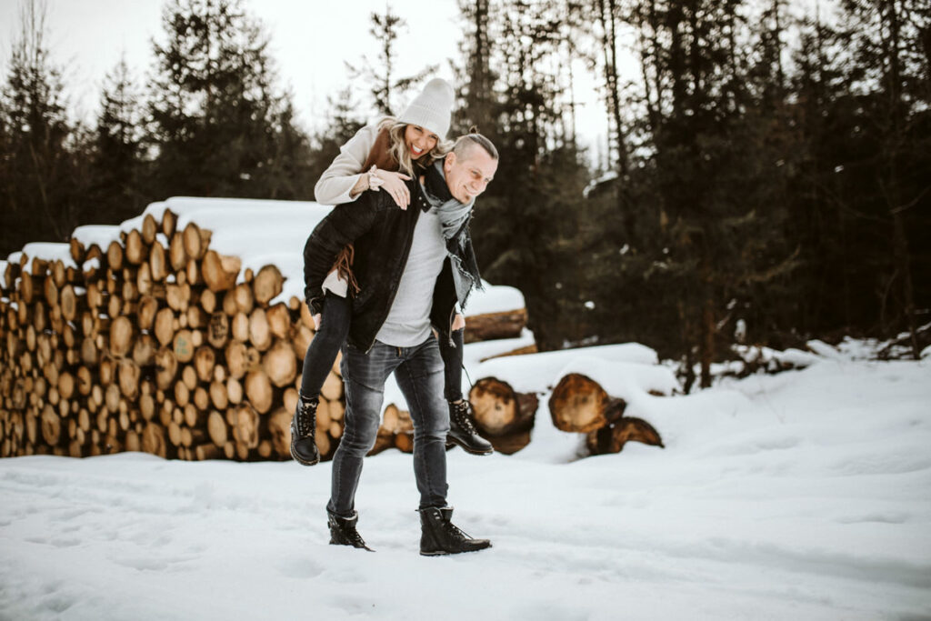 Paarfotos im Schnee in Kassel